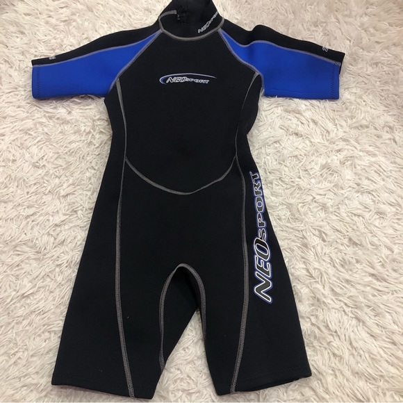 NeoSport 2.5mm Youth size 12 Black Shorty Wetsuit - Picture 1 of 8